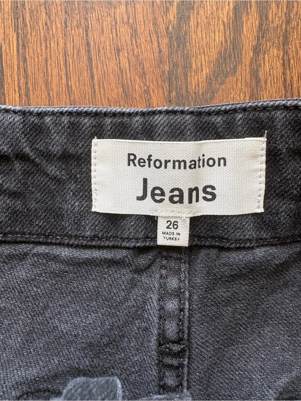 Reformation shorts - Picture 6 of 7